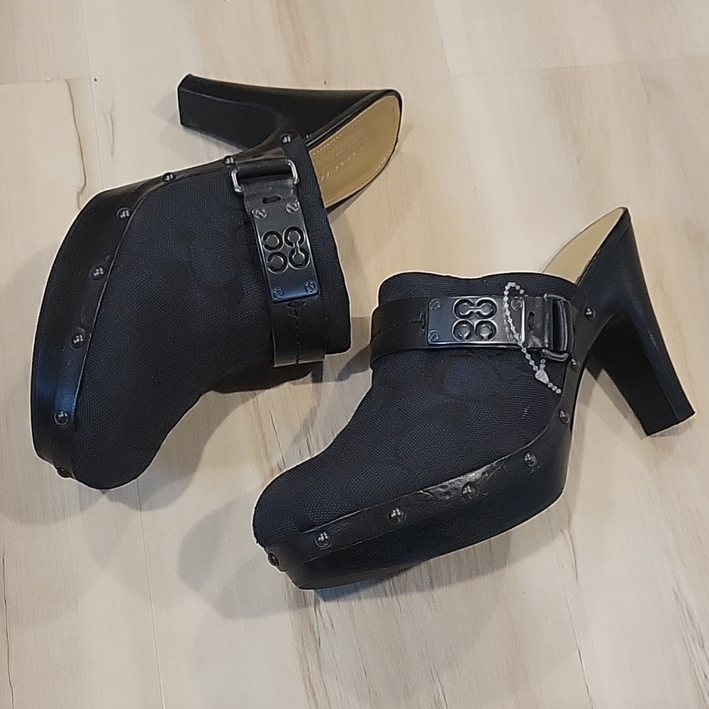 COACH Black Ivy C Signature Logo Fabric Clogs Mules Wooden Heels 7. - Picture 4 of 10
